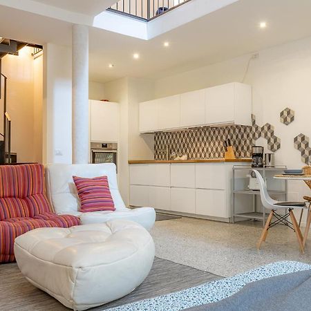 شقة Moderno Loft A Due Passi Dal Lago تورنو المظهر الخارجي الصورة