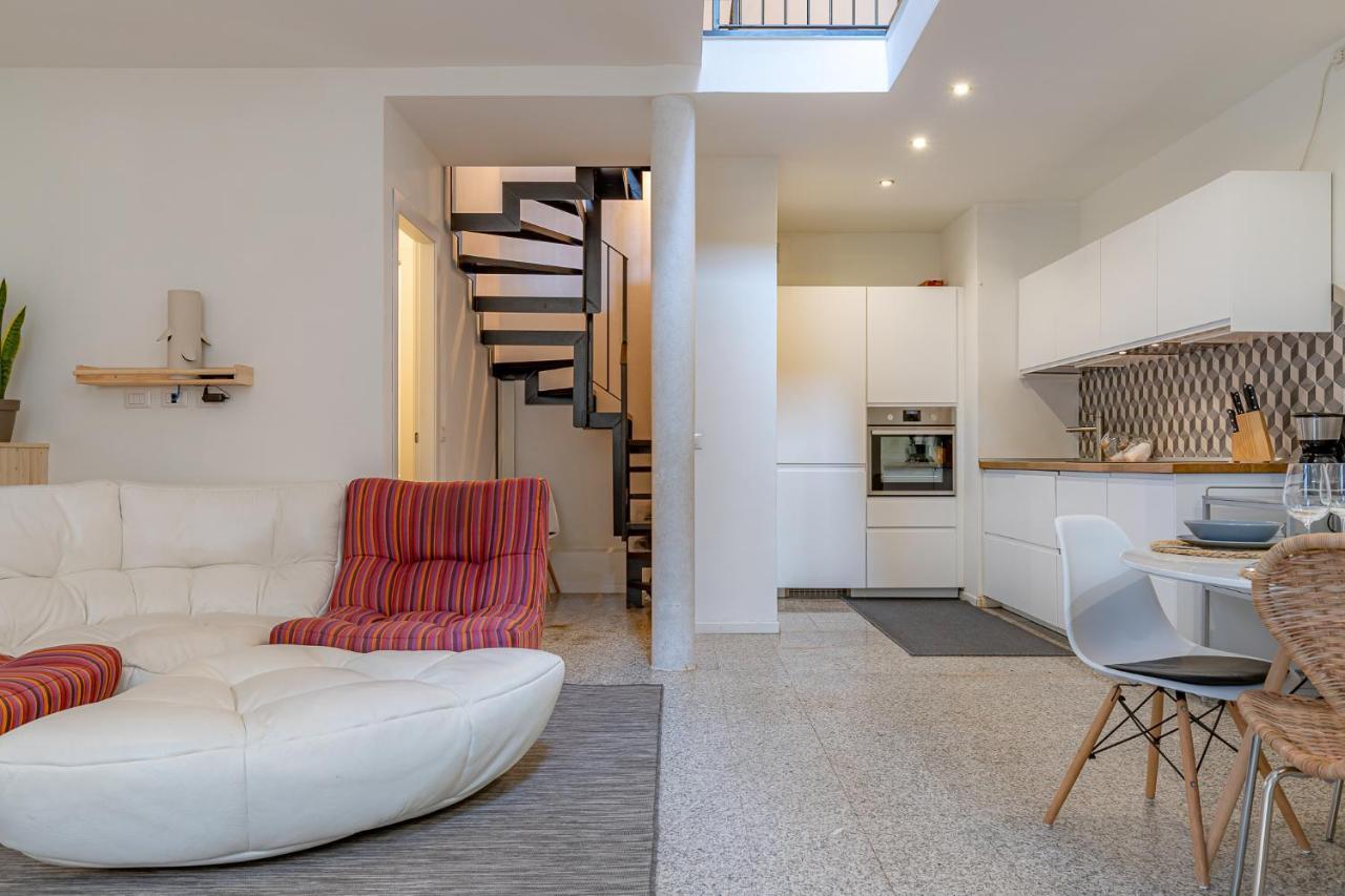 شقة Moderno Loft A Due Passi Dal Lago تورنو المظهر الخارجي الصورة