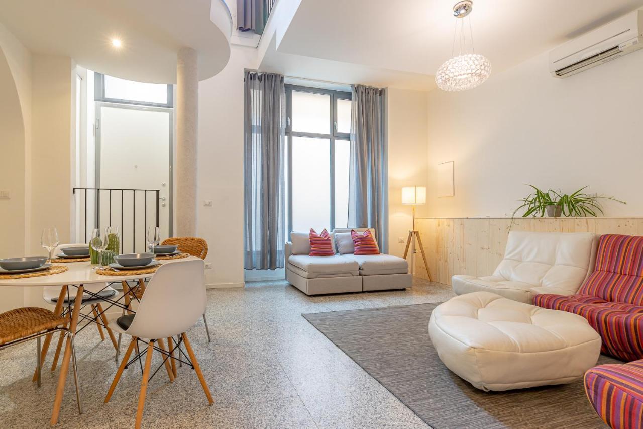 شقة Moderno Loft A Due Passi Dal Lago تورنو المظهر الخارجي الصورة